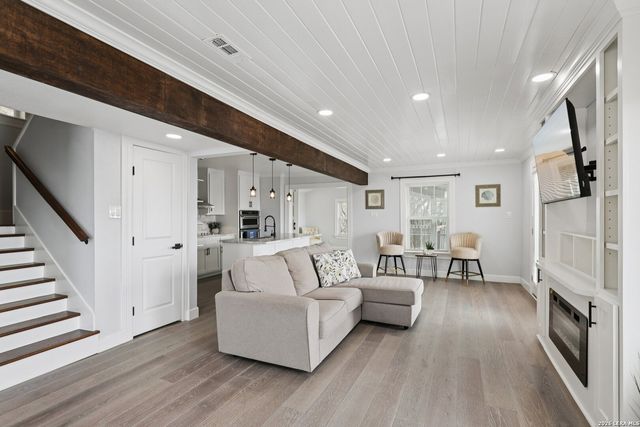 144 SABINE RD, Boerne, TX 78006
