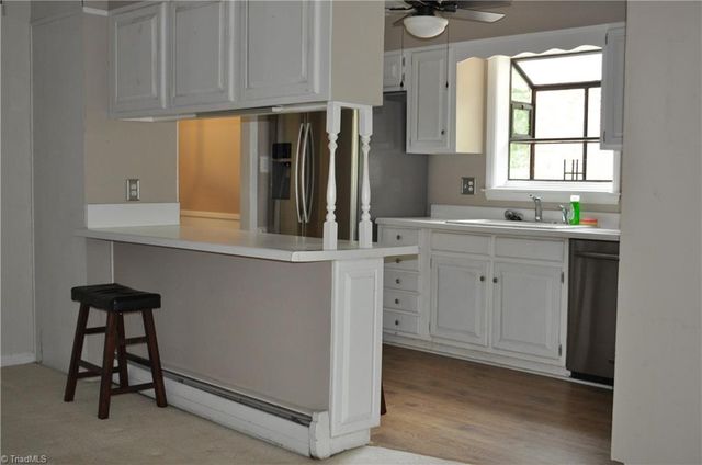 2005 Downing Street, Greensboro, NC 27410