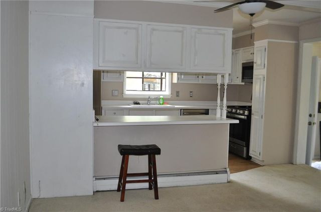 2005 Downing Street, Greensboro, NC 27410