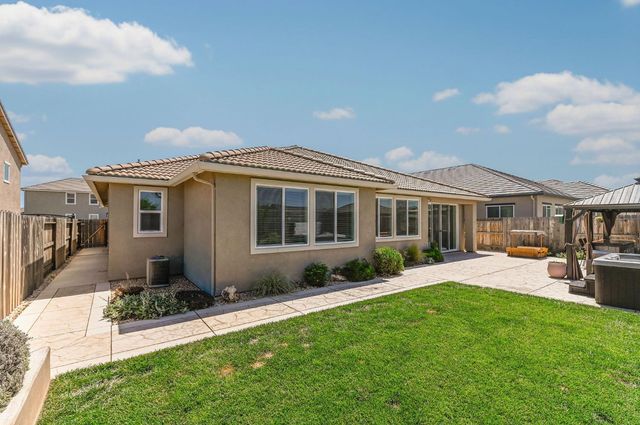1849 Birdie Ave, Manteca, CA 95337