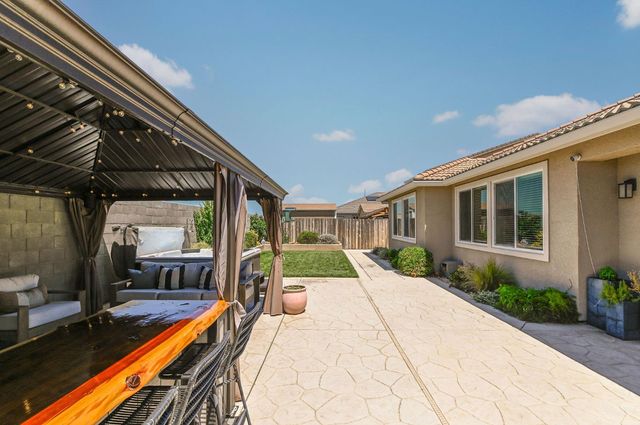 1849 Birdie Ave, Manteca, CA 95337