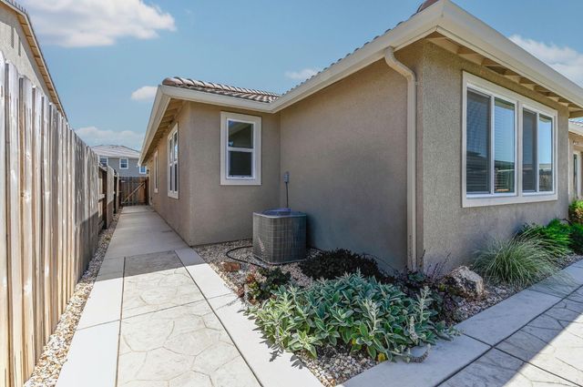 1849 Birdie Ave, Manteca, CA 95337