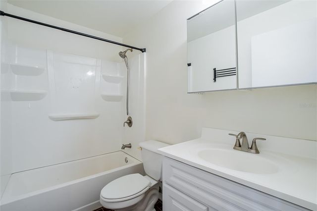 806 PAPAYA DRIVE, Tampa, FL 33619