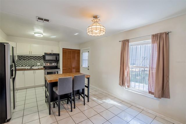 806 PAPAYA DRIVE, Tampa, FL 33619