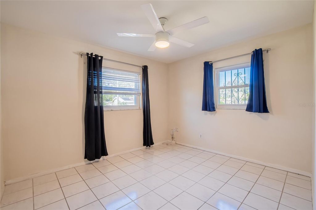 Image 18 of property listing at 806 PAPAYA DRIVE, Tampa, FL 33619