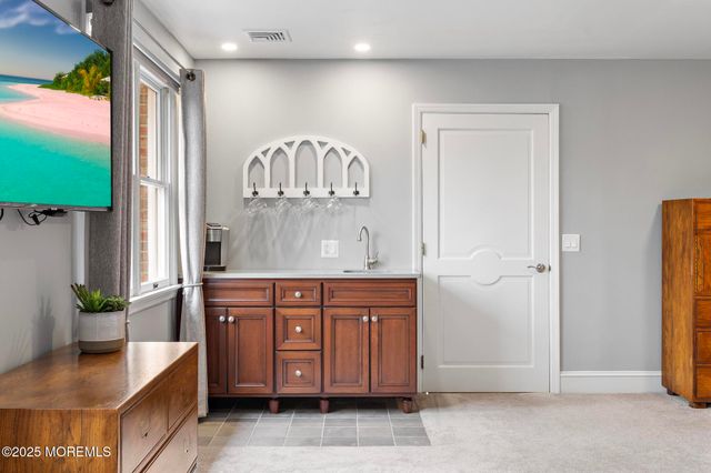 1 Fennimore Terrace, Highlands, NJ 07732