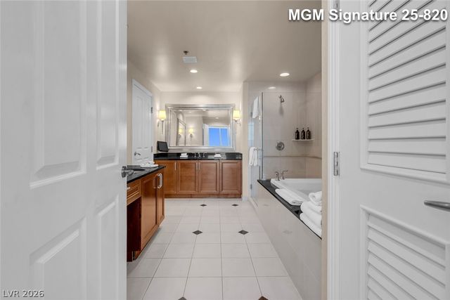 125 East Harmon Avenue 2520, Las Vegas, NV 89109