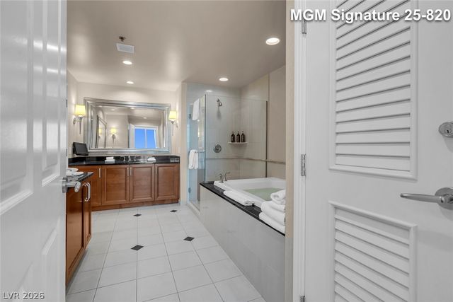 125 East Harmon Avenue 2520, Las Vegas, NV 89109