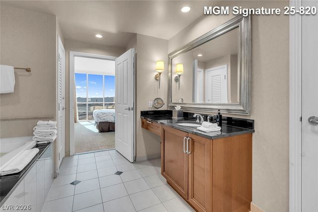 125 East Harmon Avenue 2520, Las Vegas, NV 89109