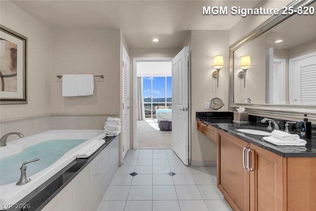 125 East Harmon Avenue 2520, Las Vegas, NV 89109