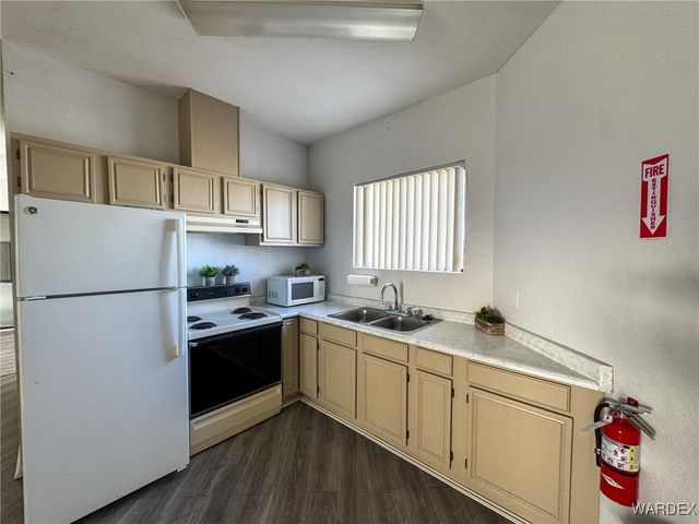 2066 E El Rodeo Road 35, Fort Mohave, AZ 86426