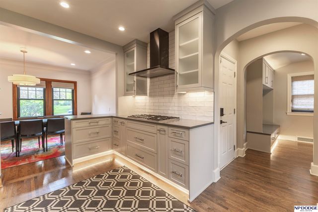 2027 N 55th Street, Omaha, NE 68104