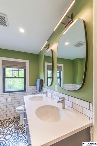 2027 N 55th Street, Omaha, NE 68104