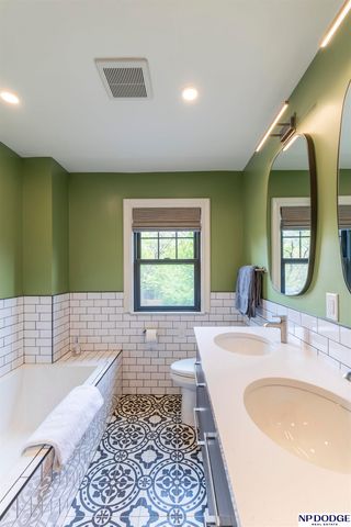 2027 N 55th Street, Omaha, NE 68104