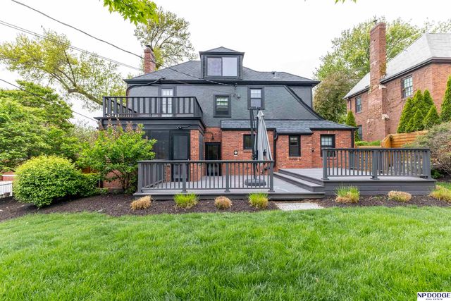 2027 N 55th Street, Omaha, NE 68104
