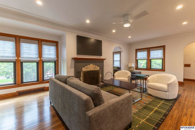 2027 N 55th Street, Omaha, NE 68104