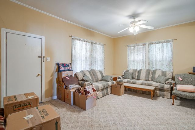 1041 W VANDERBILT Street, Stephenville, TX 76401