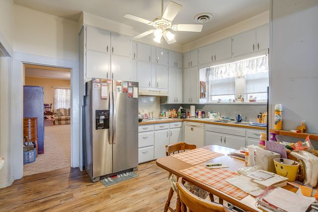 1041 W VANDERBILT Street, Stephenville, TX 76401