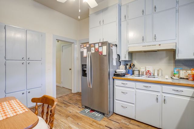 1041 W VANDERBILT Street, Stephenville, TX 76401