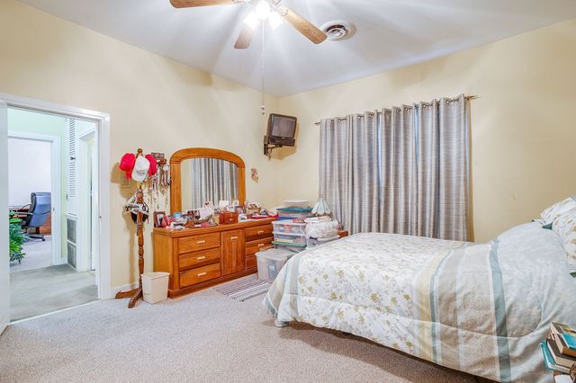 1041 W VANDERBILT Street, Stephenville, TX 76401