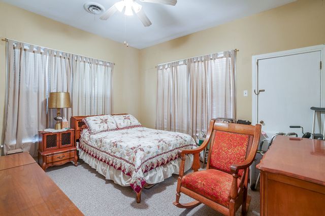 1041 W VANDERBILT Street, Stephenville, TX 76401