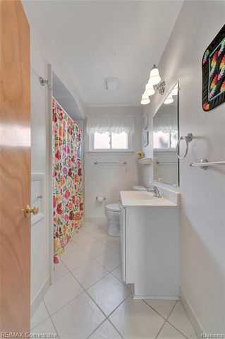 8219 Roselawn Street, Westland, MI 48185