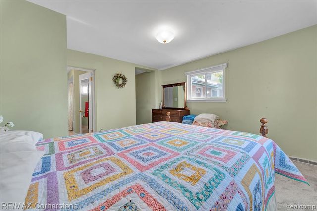 8219 Roselawn Street, Westland, MI 48185