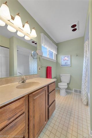 8219 Roselawn Street, Westland, MI 48185