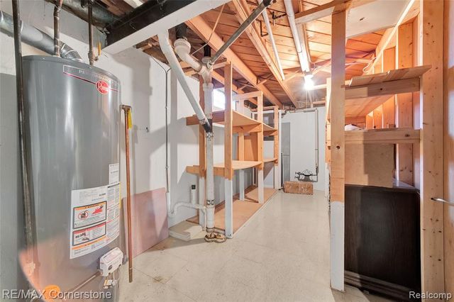 8219 Roselawn Street, Westland, MI 48185