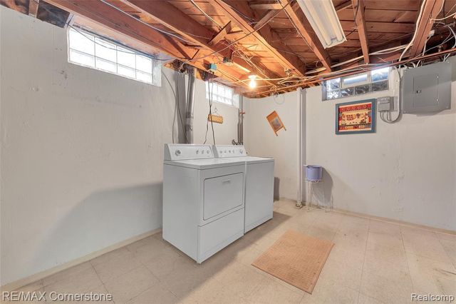 8219 Roselawn Street, Westland, MI 48185