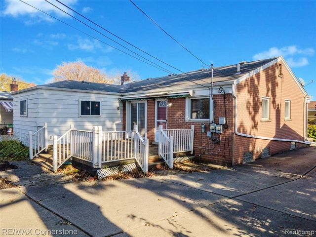 8219 Roselawn Street, Westland, MI 48185