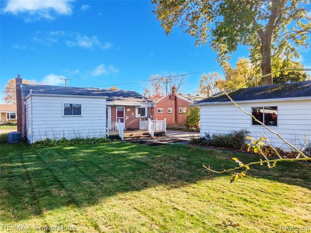 8219 Roselawn Street, Westland, MI 48185