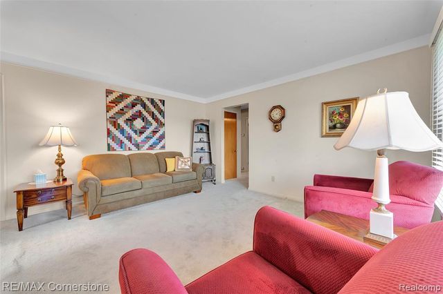 8219 Roselawn Street, Westland, MI 48185