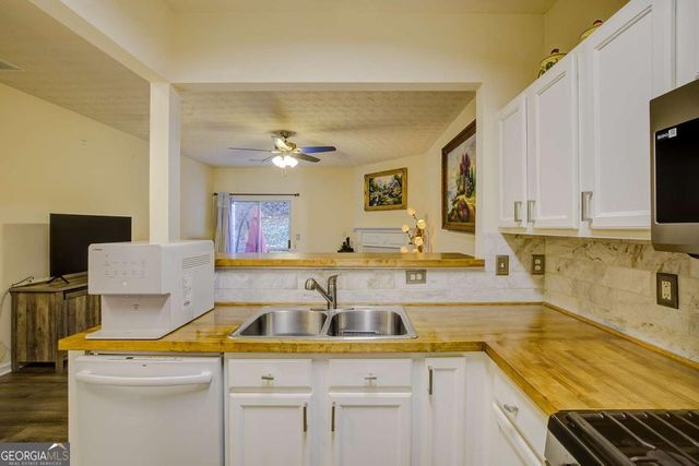 2706 Heathrow Drive, Lawrenceville, GA 30043