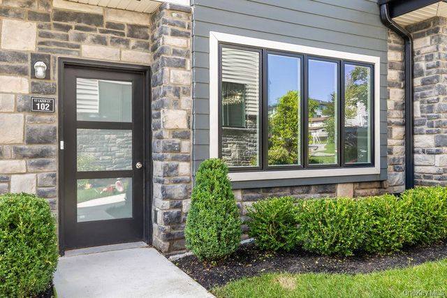 17 Lazer Court 102, Spring Valley, NY 10977