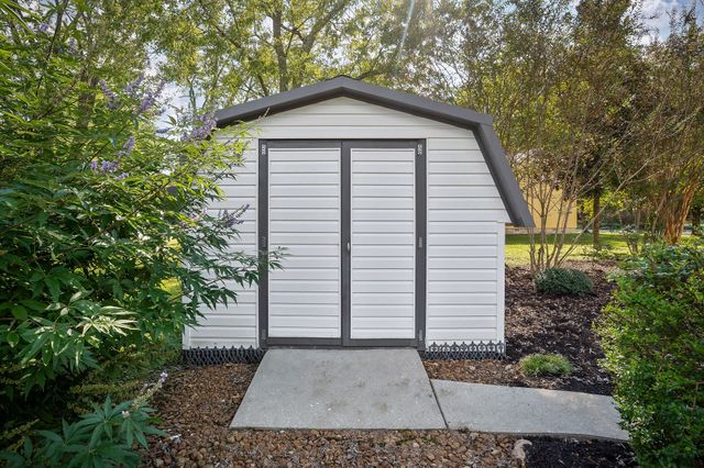 1175 Meadow Rd, Cookeville, TN 38501