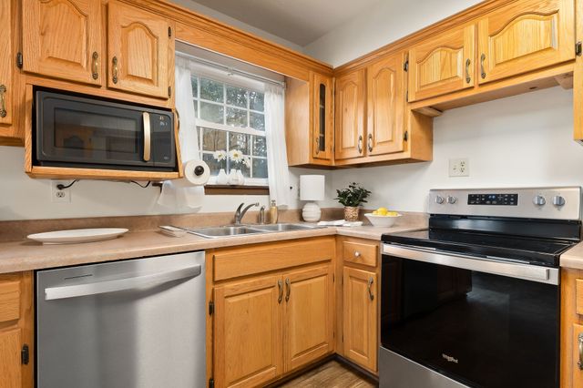 1175 Meadow Rd, Cookeville, TN 38501