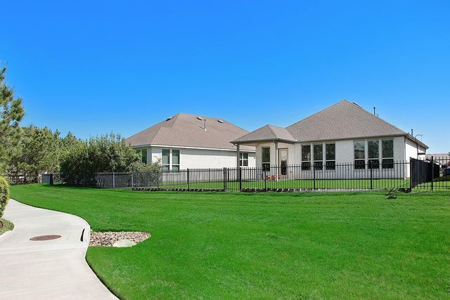 247 Arabian Drive, The Woodlands, TX 77382