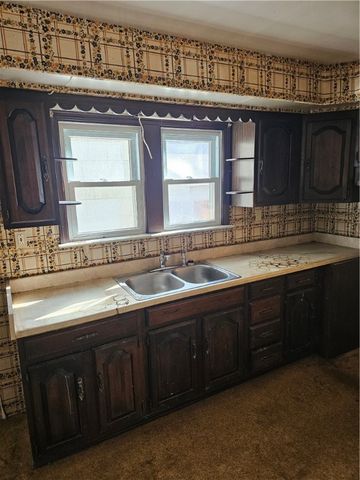 115 Ivy St, Wilkins Twp, PA 15145