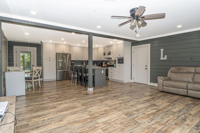 199 State Highway 746, Wellington, KY 40387