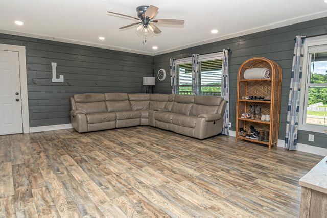 199 State Highway 746, Wellington, KY 40387
