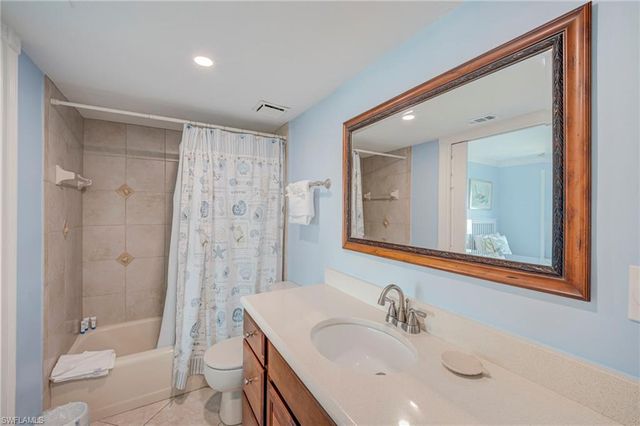 17080 Harbour Point DR 711, Fort Myers, FL 33908