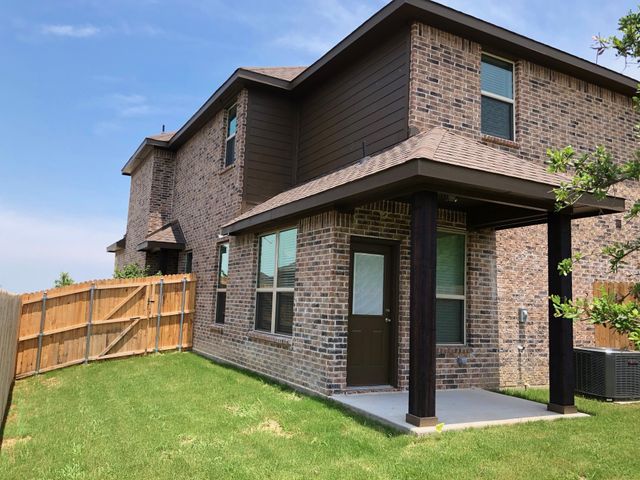 1006-1008 W Sierra Vista Court, Midlothian, TX 76065