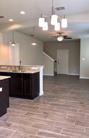 1006-1008 W Sierra Vista Court, Midlothian, TX 76065