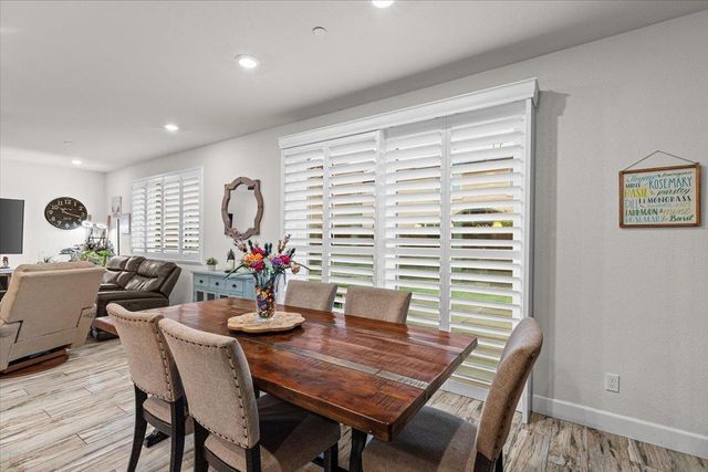 2147 Saffron Dr, Manteca, CA 95337