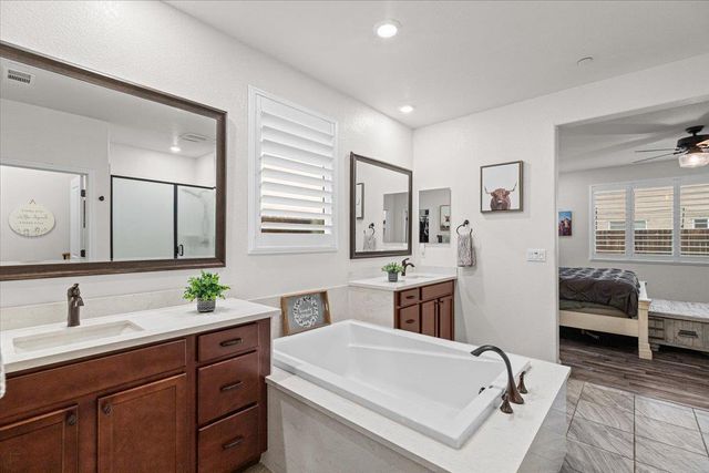 2147 Saffron Dr, Manteca, CA 95337