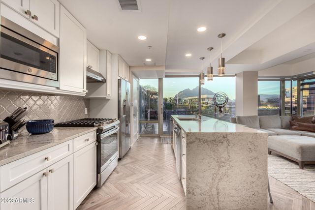 7161 E RANCHO VISTA Drive 4014, Scottsdale, AZ 85251