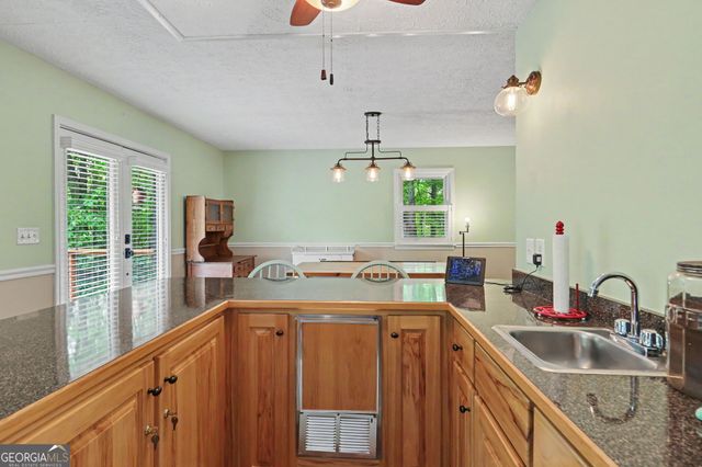 854 Saddleback Circle, Dillard, GA 30537