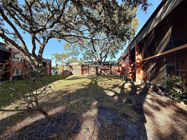 4805 ALT 19 111, Palm Harbor, FL 34683