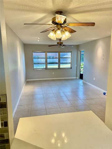 4805 ALT 19 111, Palm Harbor, FL 34683